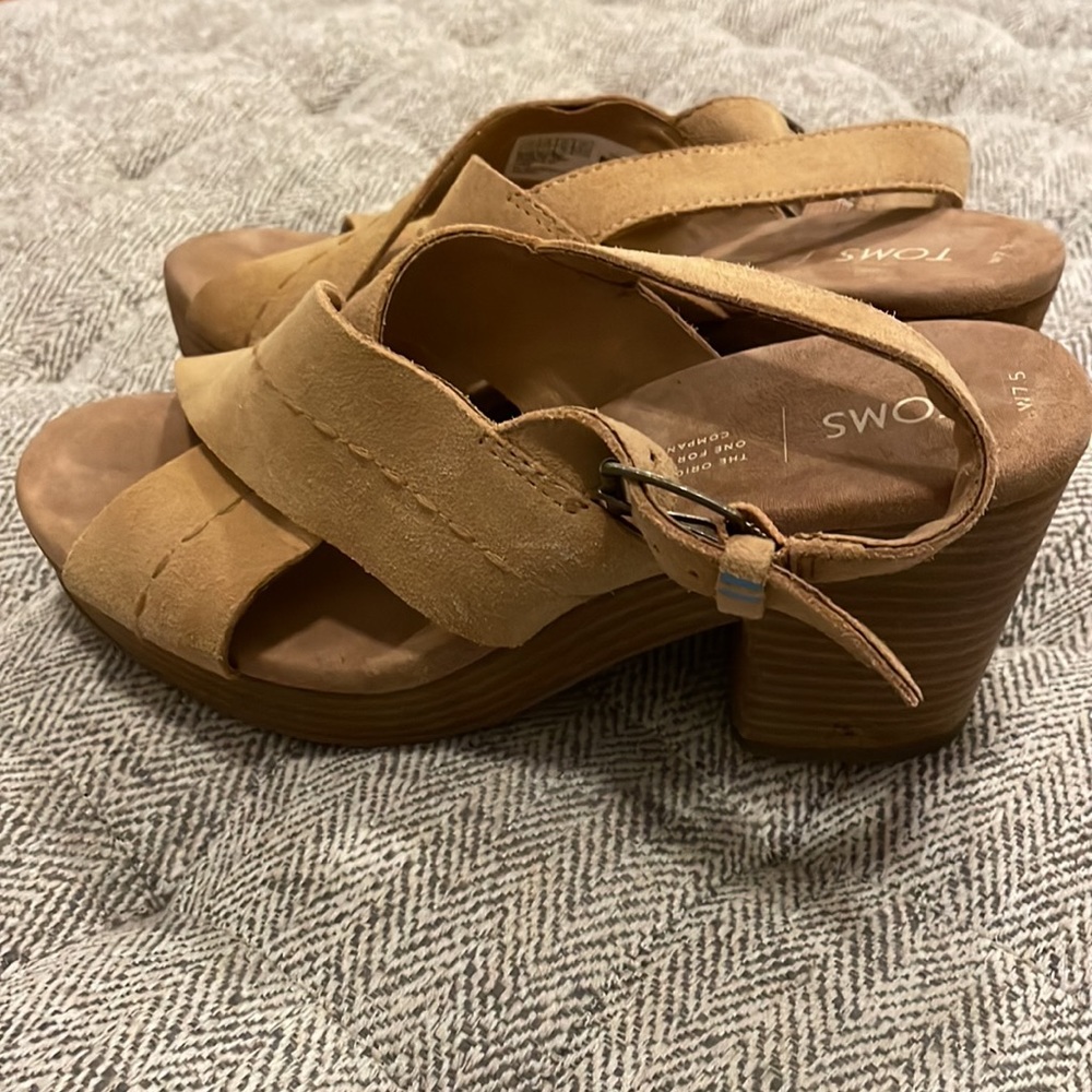 Toms size 7.5 - Picture 2 of 6